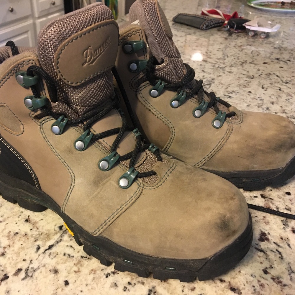 Women’s Danner “vicious” 6.5 work boot